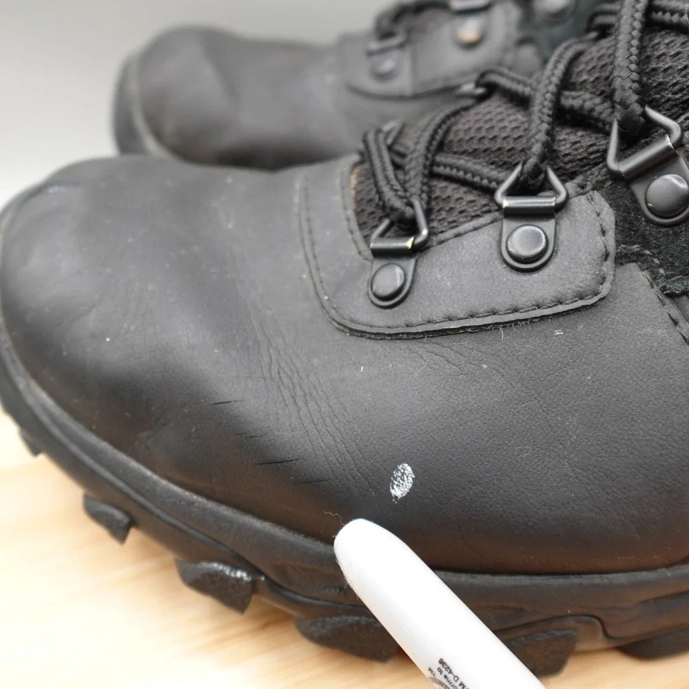 Columbia Boots Mens 10.5 Black Leather Hiking Boots Waterproof BM3970-011